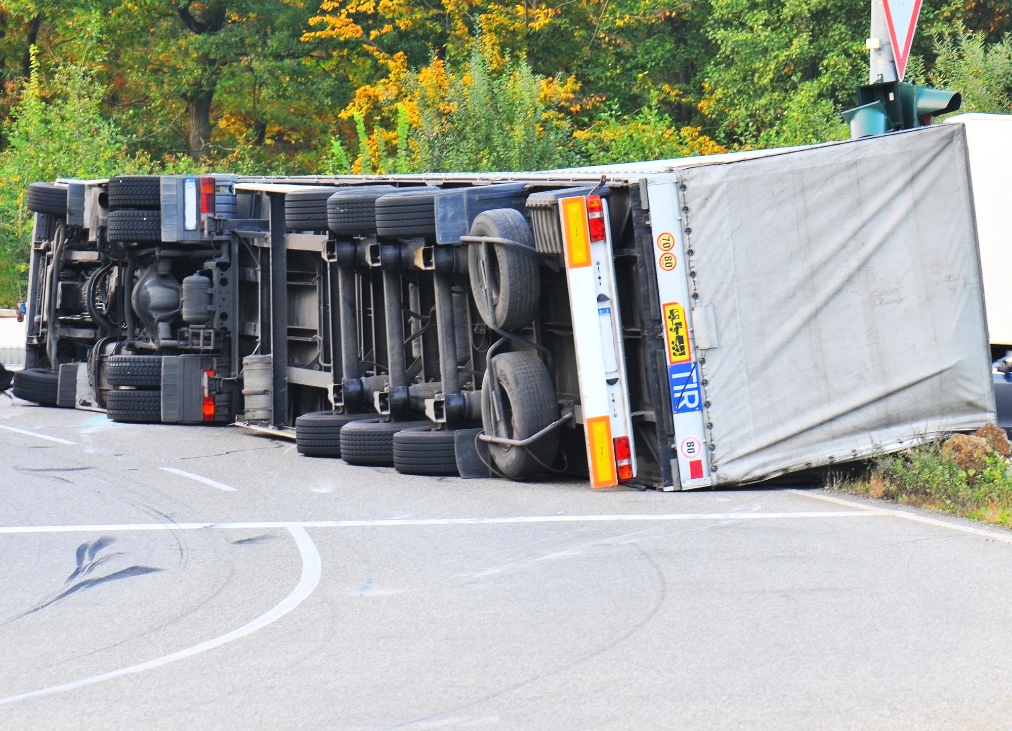 common causes of truck accidents